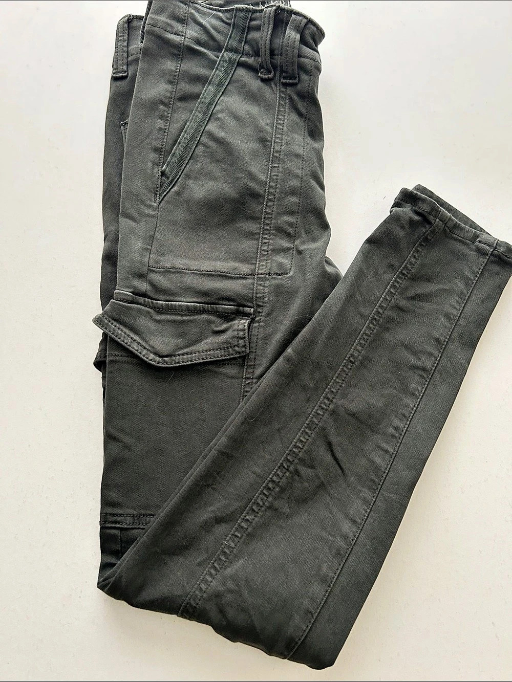 American Eagle Cargo Pants in Gray